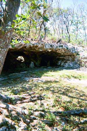 Indigenous peoples cave in Nassau
